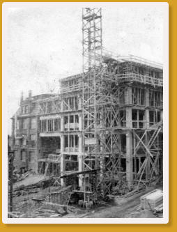 Neubau des Fabrikgebudes im Jahr 1928